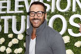 Jeremy Piven: An Actor Whose Dedication Shines Through His Shows post thumbnail image