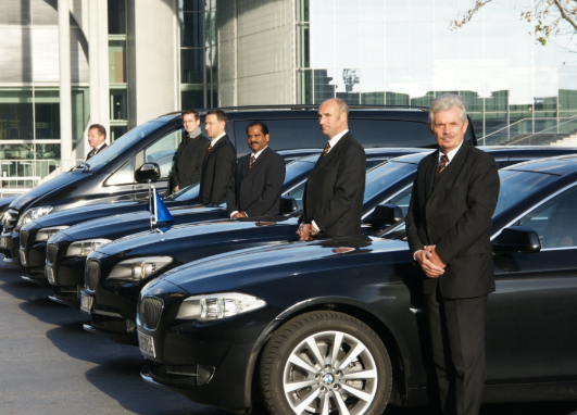 A Day of Grandeur: Experiencing Luxury with a London Chauffeur post thumbnail image